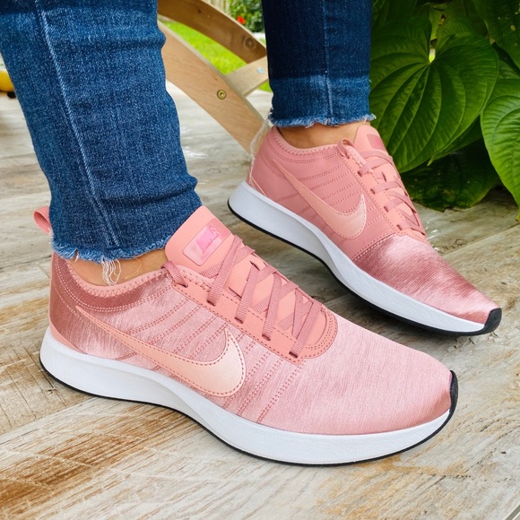 Nike Shoes - 🎀Nike Dualtone race 🎀New